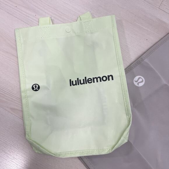 Lululemon Lot of 2 Large and Medium Reusable Shopping Tote Lunch Bags Gray Green - Picture 4 of 9